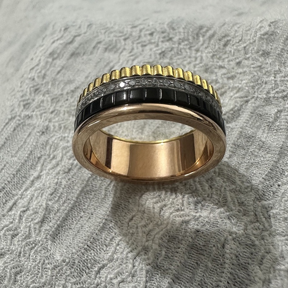 Boucheron Quatre Classique 18k diamond ring for men and women